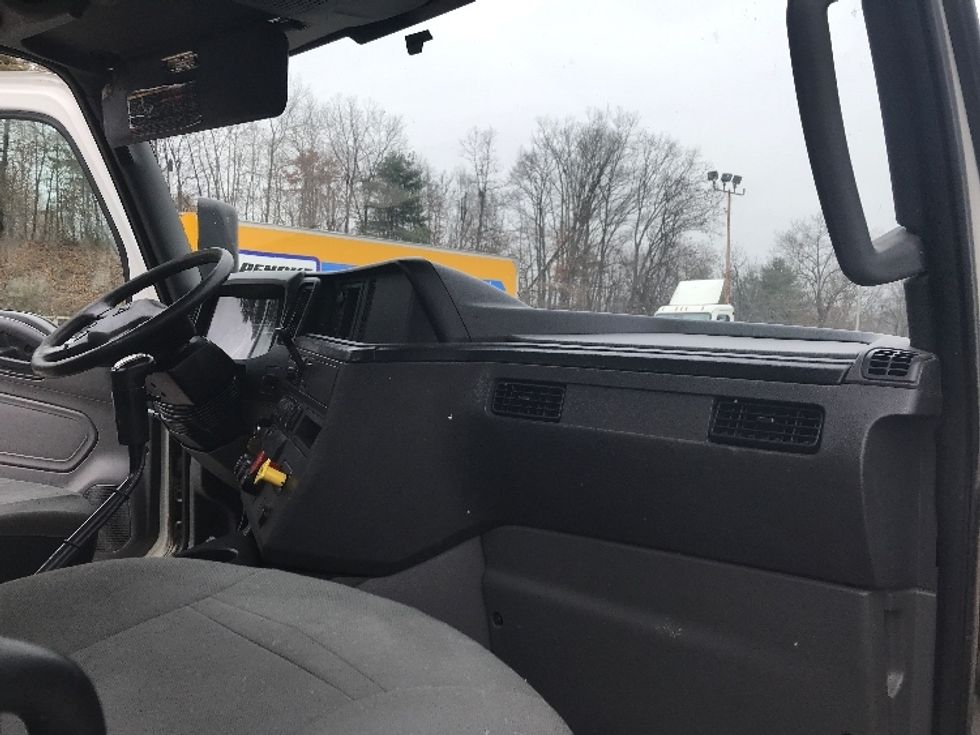 Day Cab Tractor-Heavy Duty Tractors-International-2019-RH613-Harrisburg-PA-306,607\n\t\tmiles-$ 24,500 - Image 13