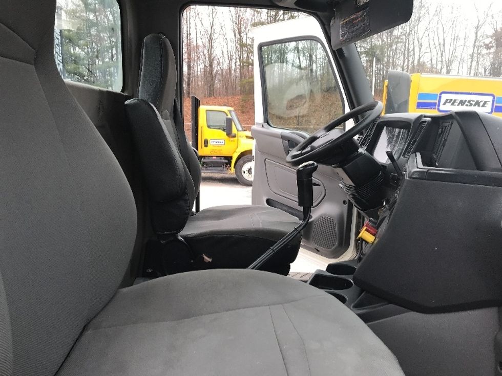 Day Cab Tractor-Heavy Duty Tractors-International-2019-RH613-Harrisburg-PA-306,607\n\t\tmiles-$ 24,500 - Image 14