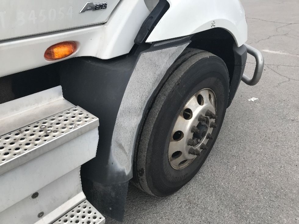 Day Cab Tractor-Heavy Duty Tractors-International-2019-RH613-Harrisburg-PA-306,607\n\t\tmiles-$ 24,500 - Image 20