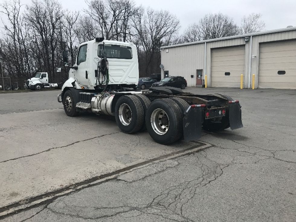 Day Cab Tractor-Heavy Duty Tractors-International-2019-RH613-Harrisburg-PA-306,607\n\t\tmiles-$ 24,500 - Image 5