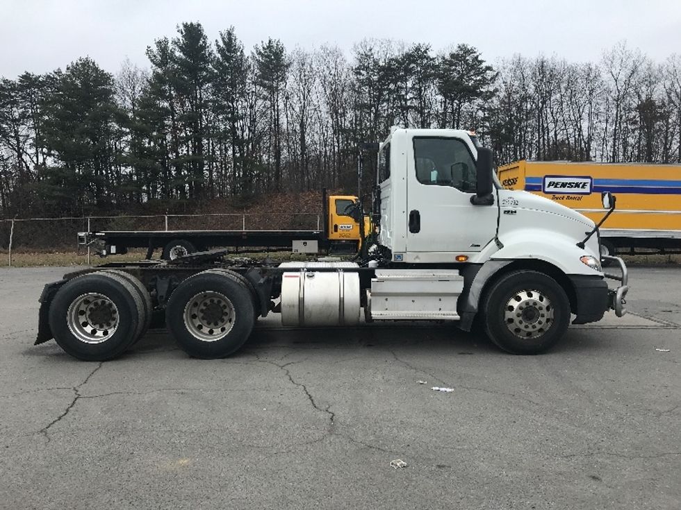Day Cab Tractor-Heavy Duty Tractors-International-2019-RH613-Harrisburg-PA-306,607\n\t\tmiles-$ 24,500 - Image 8