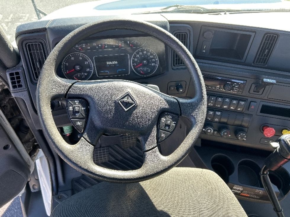 Day Cab Tractor-Heavy Duty Tractors-International-2019-RH613-Harrisburg-PA-306,711\n\t\tmiles-$ 24,500 - Image 11