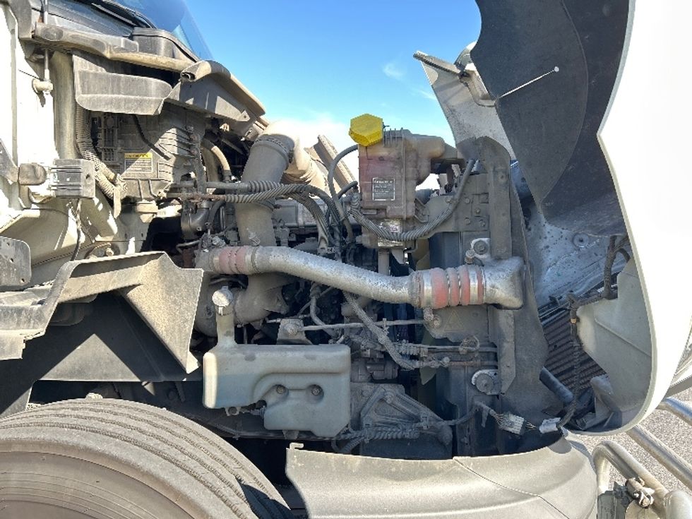 Day Cab Tractor-Heavy Duty Tractors-International-2019-RH613-Harrisburg-PA-306,711\n\t\tmiles-$ 24,500 - Image 15