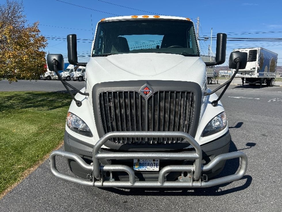 Day Cab Tractor-Heavy Duty Tractors-International-2019-RH613-Harrisburg-PA-306,711\n\t\tmiles-$ 24,500 - Image 2
