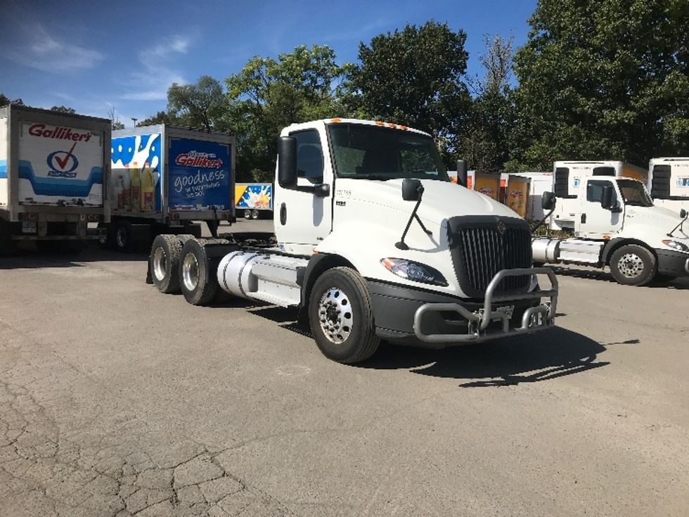 Day Cab Tractor-Heavy Duty Tractors-International-2019-RH613-Harrisburg-PA-307,306\n\t\tmiles-$ 24,500 - Image 1
