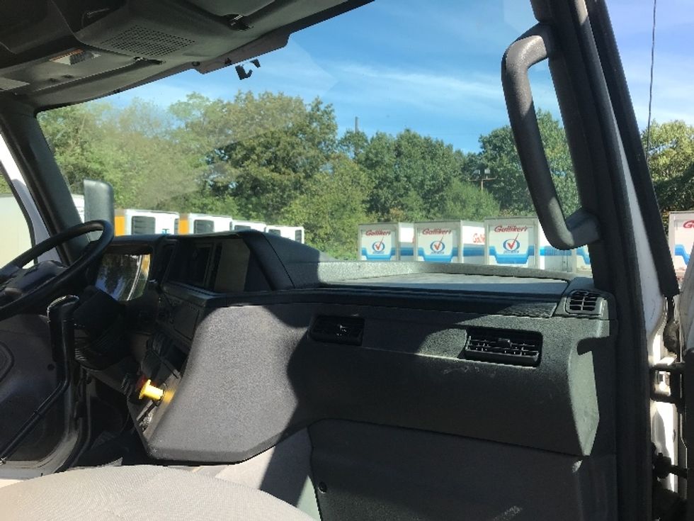 Day Cab Tractor-Heavy Duty Tractors-International-2019-RH613-Harrisburg-PA-307,306\n\t\tmiles-$ 24,500 - Image 13