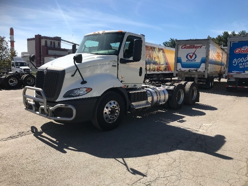 Day Cab Tractor-Heavy Duty Tractors-International-2019-RH613-Harrisburg-PA-307,306\n\t\tmiles-$ 24,500 - Image 3