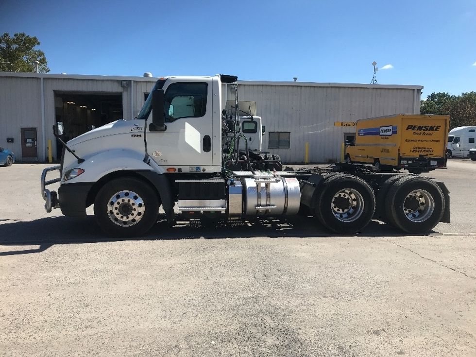 Day Cab Tractor-Heavy Duty Tractors-International-2019-RH613-Harrisburg-PA-308,547\n\t\tmiles-$ 24,500 - Image 4