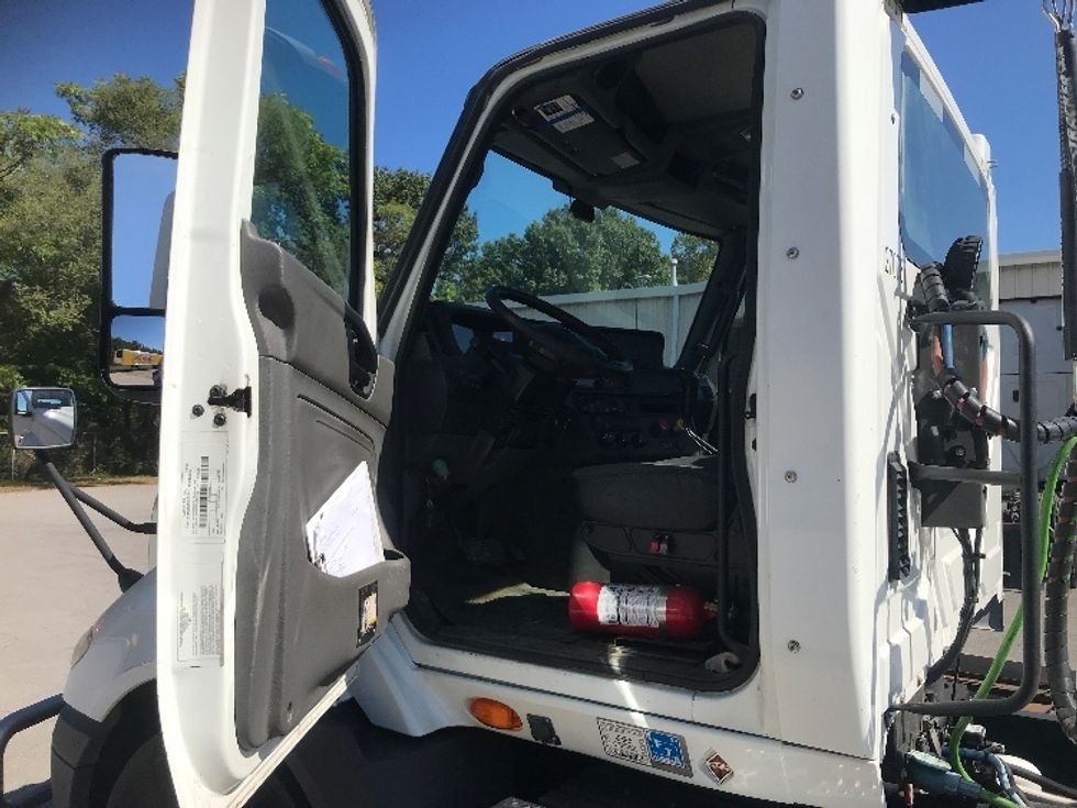 Day Cab Tractor-Heavy Duty Tractors-International-2019-RH613-Harrisburg-PA-308,547\n\t\tmiles-$ 24,500 - Image 9