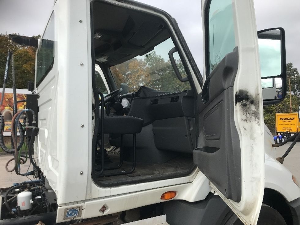 Day Cab Tractor-Heavy Duty Tractors-International-2019-RH613-Harrisburg-PA-308,857\n\t\tmiles-$ 24,500 - Image 12