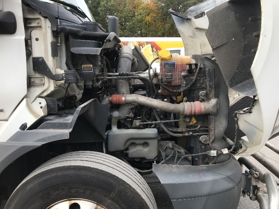 Day Cab Tractor-Heavy Duty Tractors-International-2019-RH613-Harrisburg-PA-308,857\n\t\tmiles-$ 24,500 - Image 15