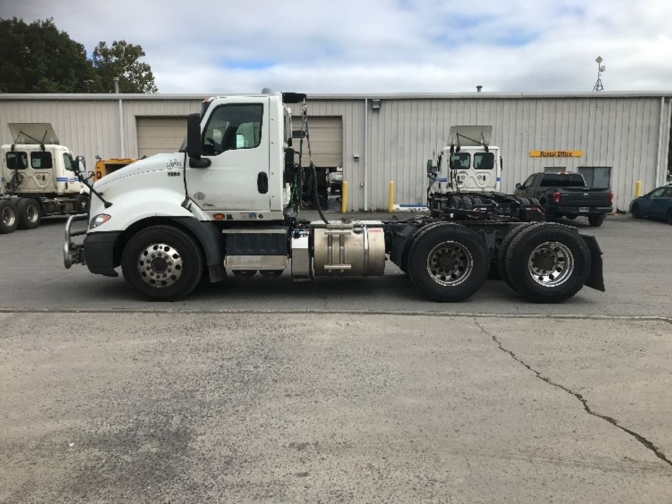 Day Cab Tractor-Heavy Duty Tractors-International-2019-RH613-Harrisburg-PA-308,857\n\t\tmiles-$ 24,500 - Image 4