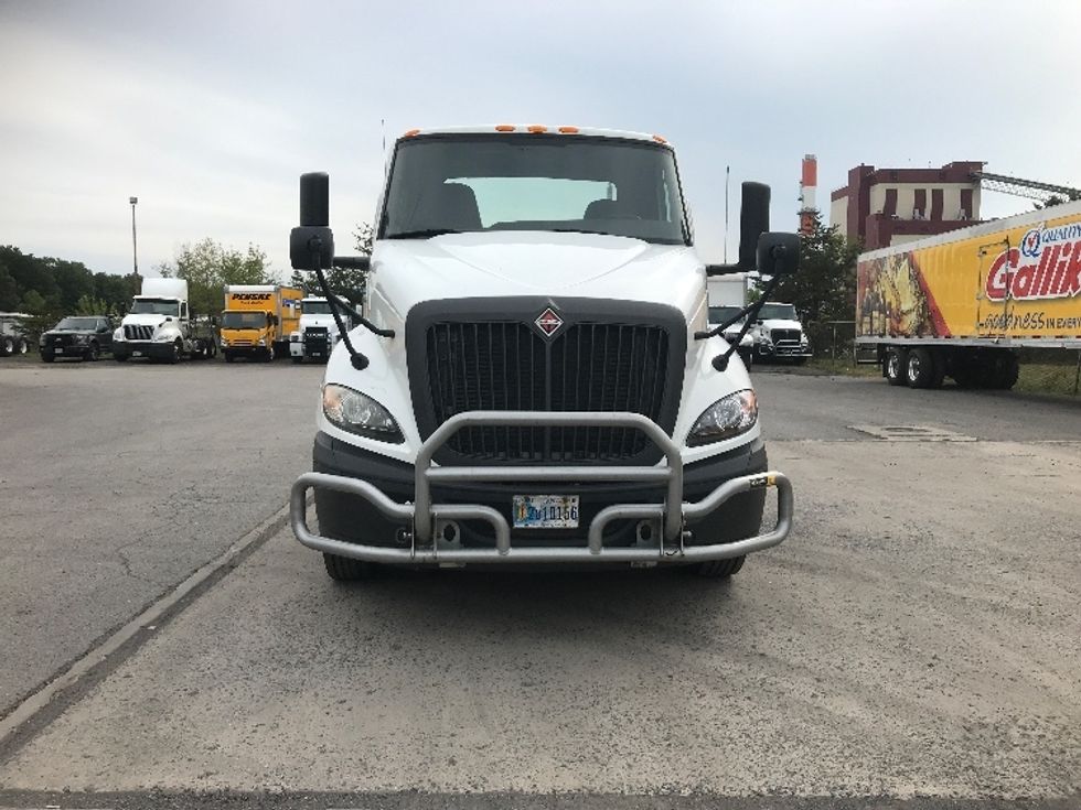 Day Cab Tractor-Heavy Duty Tractors-International-2019-RH613-Harrisburg-PA-314,056\n\t\tmiles-$ 24,500 - Image 2