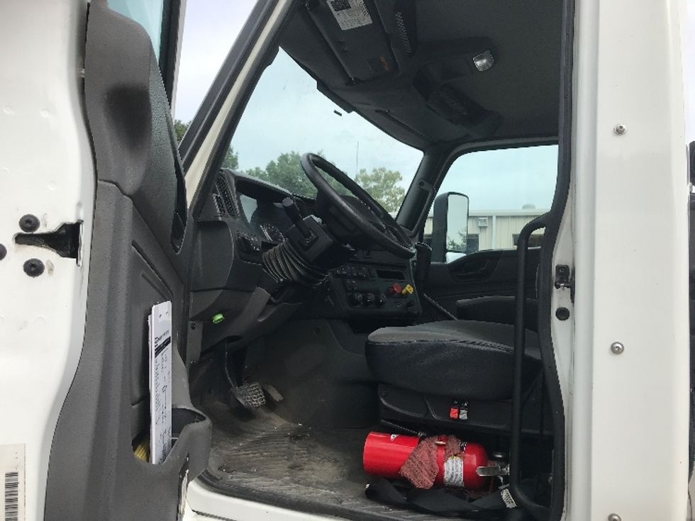 Day Cab Tractor-Heavy Duty Tractors-International-2019-RH613-Harrisburg-PA-314,056\n\t\tmiles-$ 24,500 - Image 9