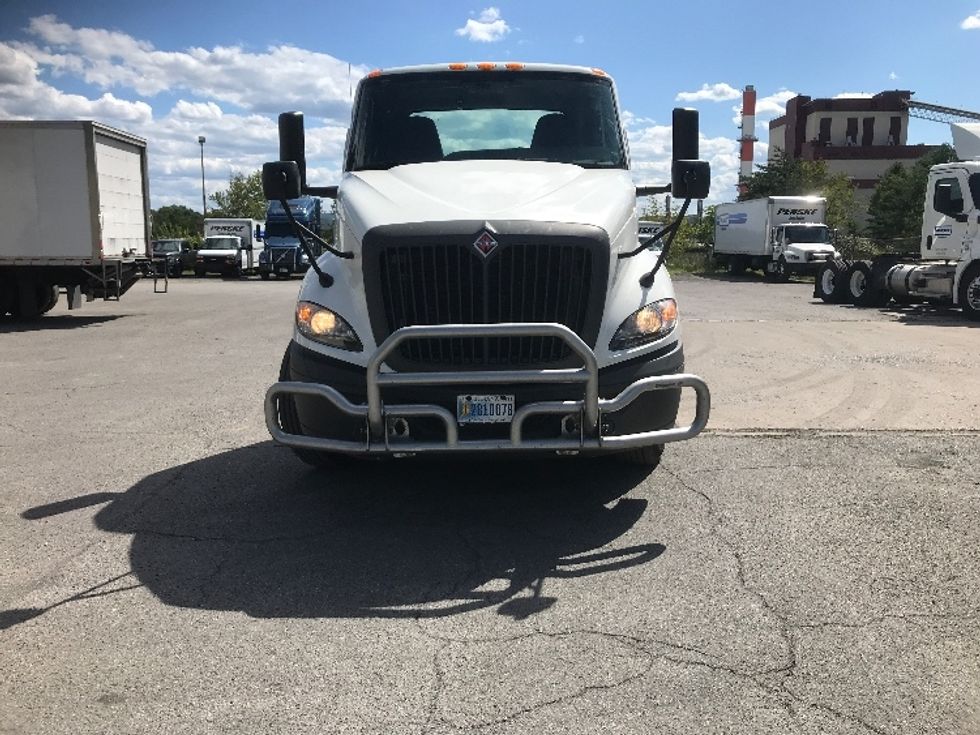 Day Cab Tractor-Heavy Duty Tractors-International-2019-RH613-Harrisburg-PA-316,787\n\t\tmiles-$ 24,500 - Image 2