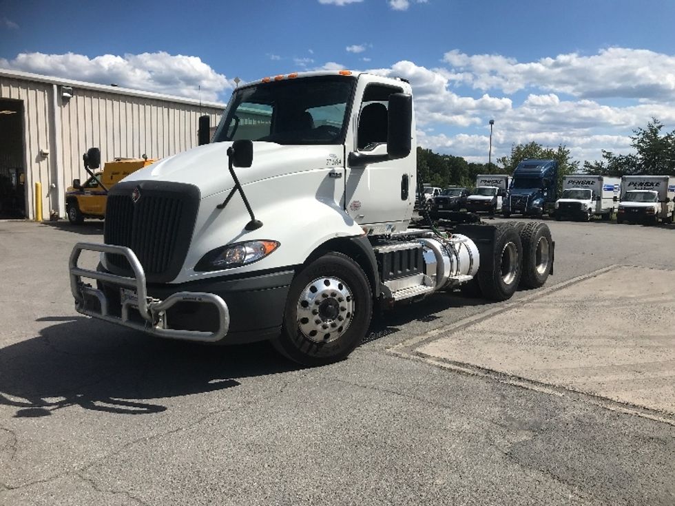 Day Cab Tractor-Heavy Duty Tractors-International-2019-RH613-Harrisburg-PA-316,787\n\t\tmiles-$ 24,500 - Image 3