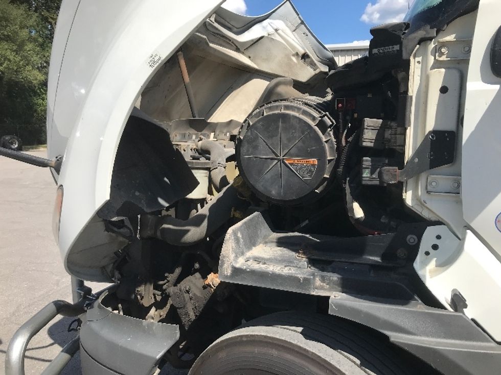 Day Cab Tractor-Heavy Duty Tractors-International-2019-RH613-Harrisburg-PA-317,937\n\t\tmiles-$ 23,000 - Image 15