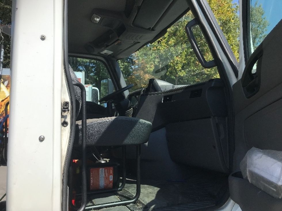 Day Cab Tractor-Heavy Duty Tractors-International-2019-RH613-Harrisburg-PA-318,975\n\t\tmiles-$ 24,500 - Image 11