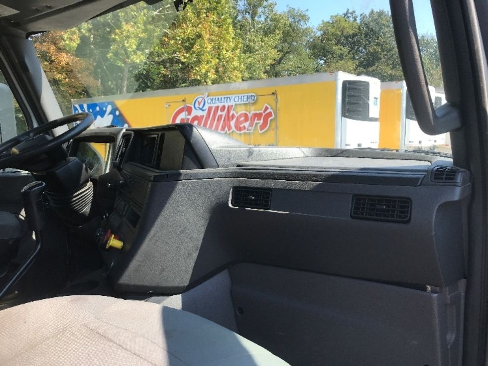 Day Cab Tractor-Heavy Duty Tractors-International-2019-RH613-Harrisburg-PA-318,975\n\t\tmiles-$ 24,500 - Image 12