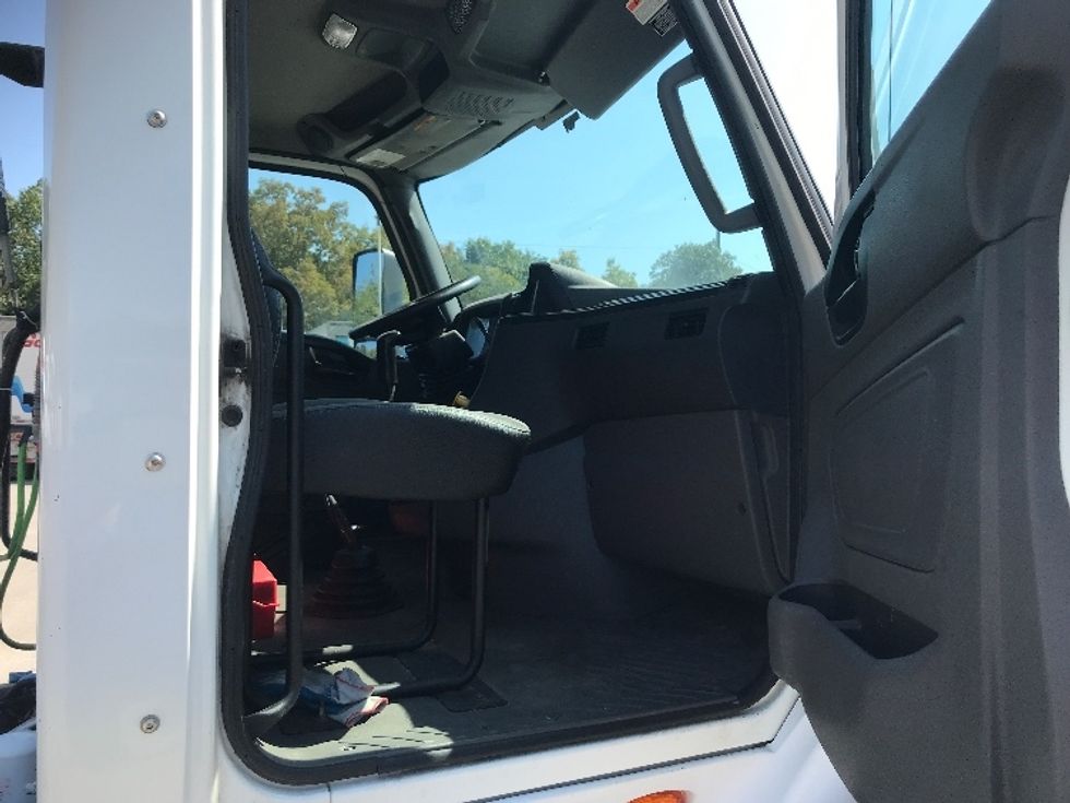 Day Cab Tractor-Heavy Duty Tractors-International-2019-RH613-Harrisburg-PA-319,808\n\t\tmiles-$ 24,500 - Image 11