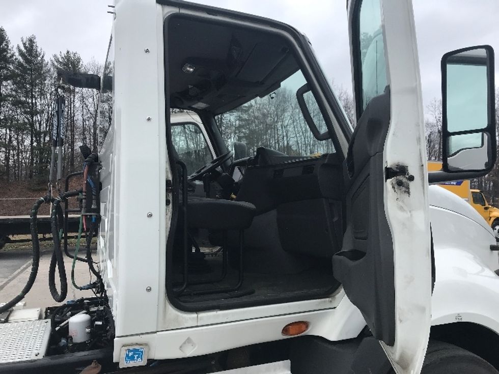 Day Cab Tractor-Heavy Duty Tractors-International-2019-RH613-Harrisburg-PA-350,471\n\t\tmiles-$ 23,000 - Image 11