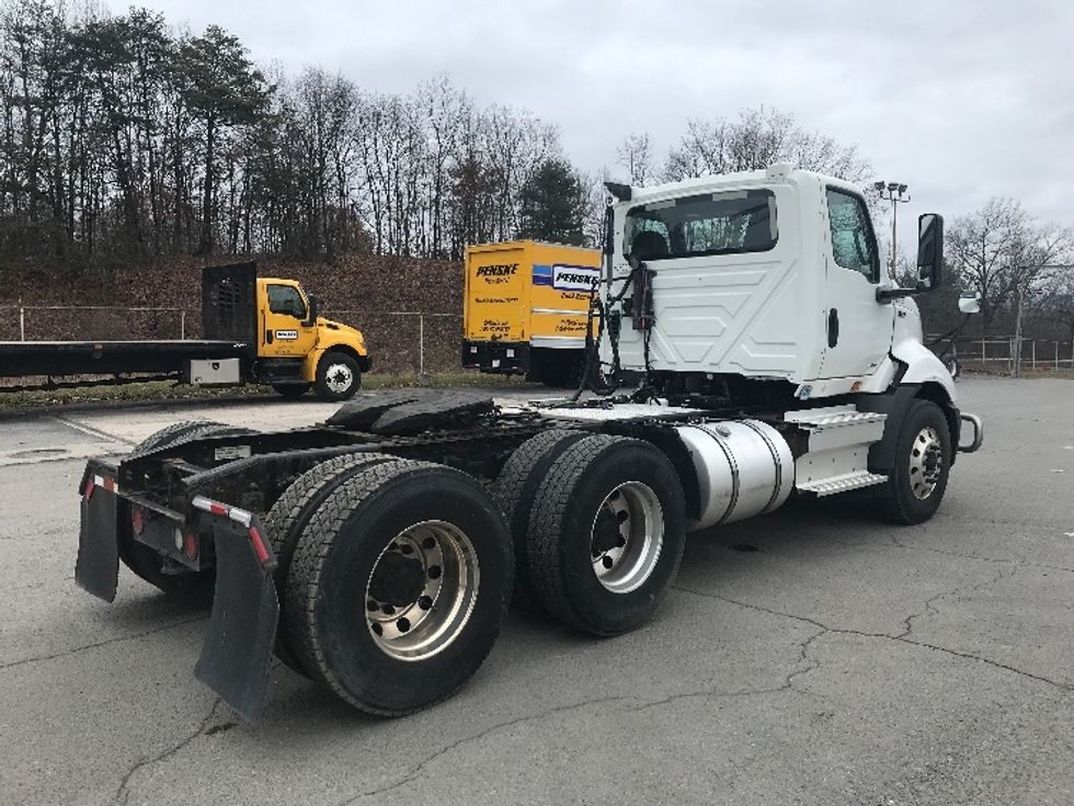 Day Cab Tractor-Heavy Duty Tractors-International-2019-RH613-Harrisburg-PA-350,471\n\t\tmiles-$ 23,000 - Image 7