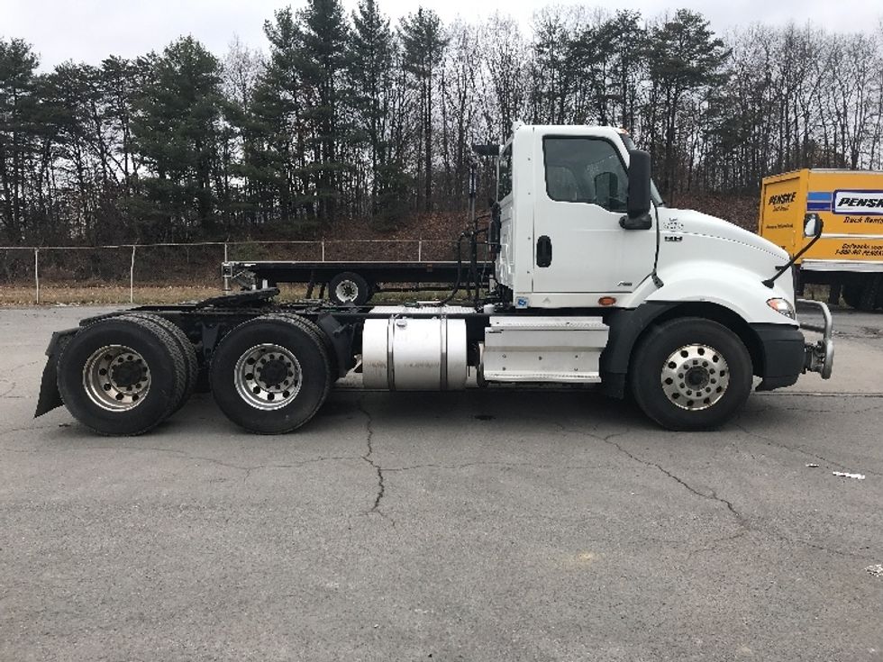 Day Cab Tractor-Heavy Duty Tractors-International-2019-RH613-Harrisburg-PA-350,471\n\t\tmiles-$ 23,000 - Image 8