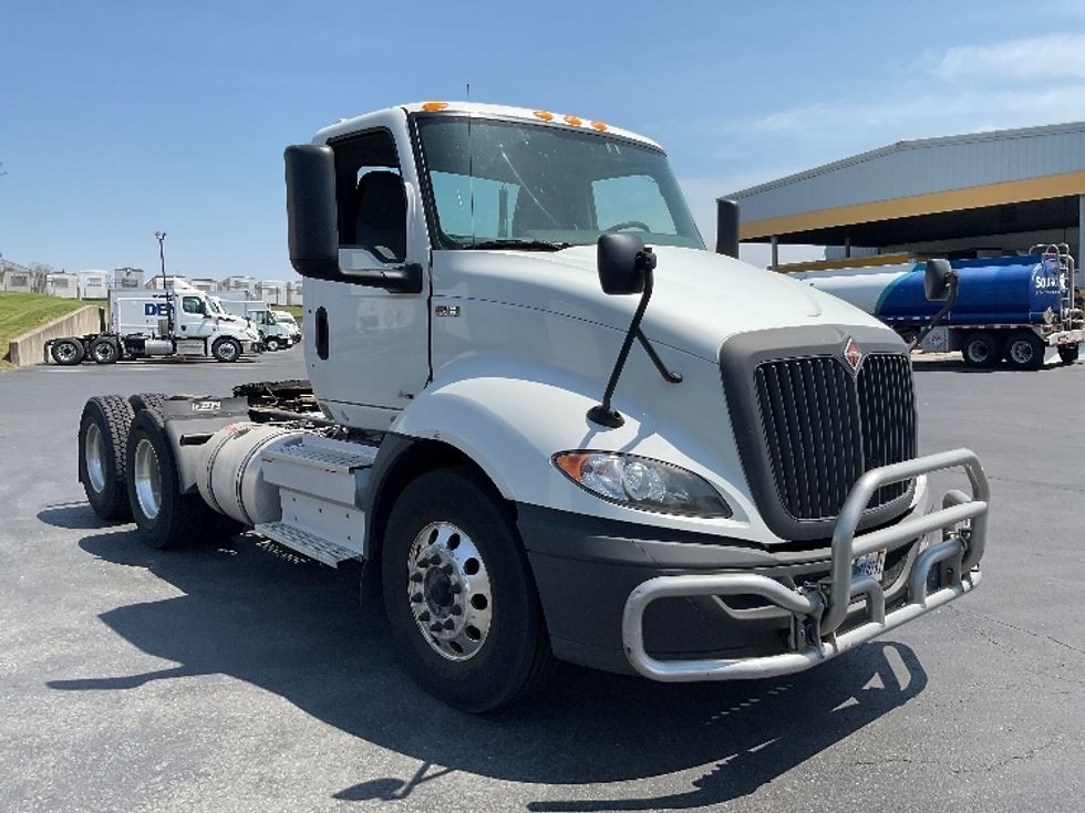 Day Cab Tractor-Heavy Duty Tractors-International-2019-RH613-Harrisburg-PA-431,773\n\t\tmiles-$ 22,750 - Image 1