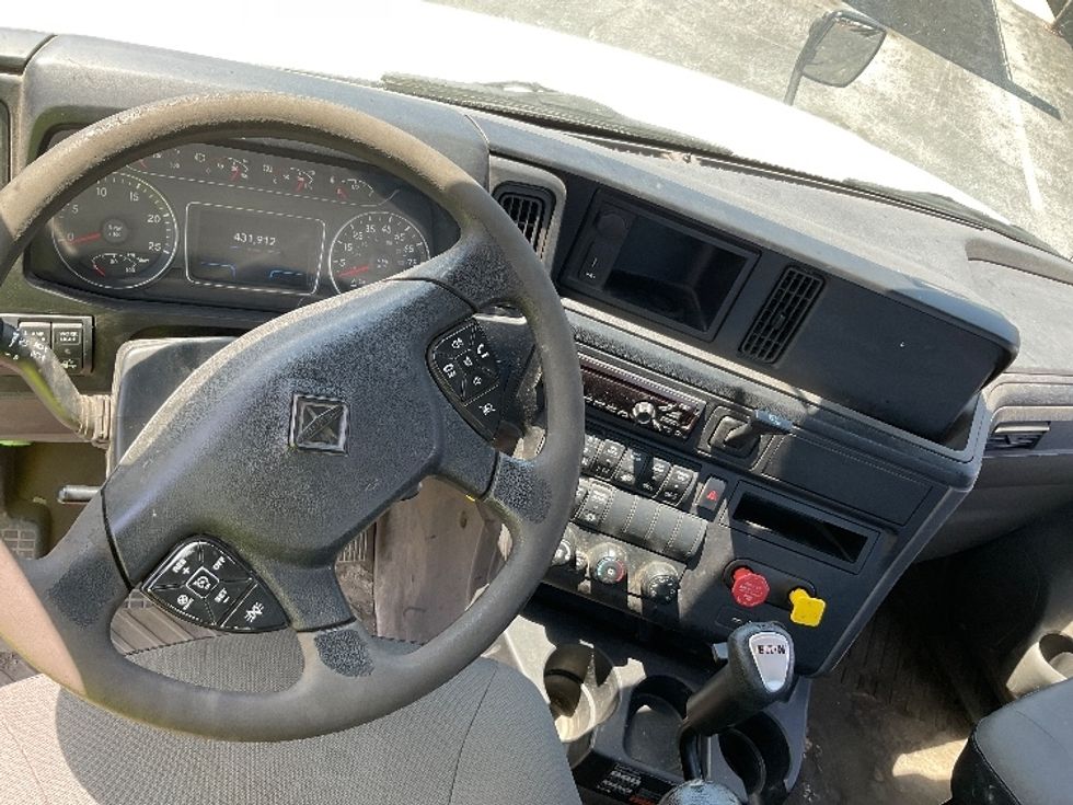 Day Cab Tractor-Heavy Duty Tractors-International-2019-RH613-Harrisburg-PA-431,773\n\t\tmiles-$ 22,750 - Image 11
