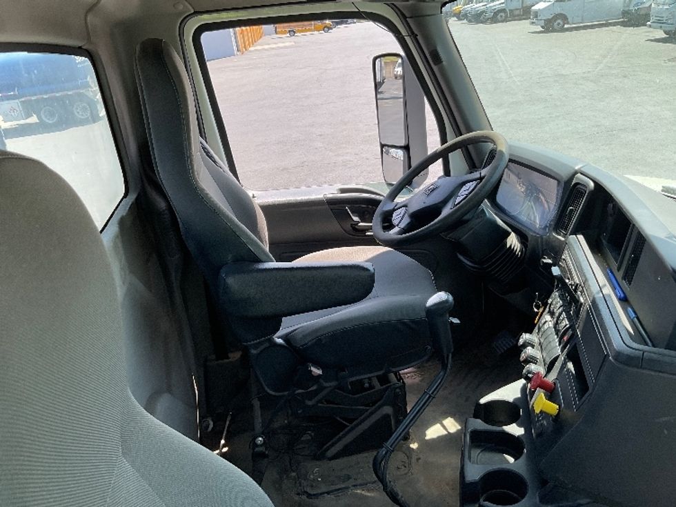Day Cab Tractor-Heavy Duty Tractors-International-2019-RH613-Harrisburg-PA-431,773\n\t\tmiles-$ 22,750 - Image 14