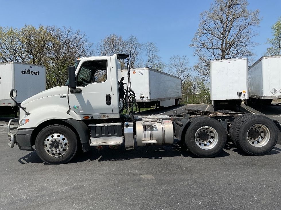 Day Cab Tractor-Heavy Duty Tractors-International-2019-RH613-Harrisburg-PA-431,773\n\t\tmiles-$ 22,750 - Image 4