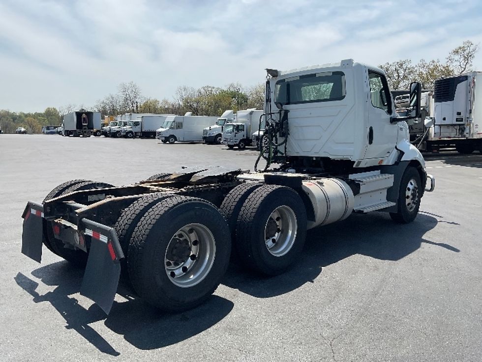 Day Cab Tractor-Heavy Duty Tractors-International-2019-RH613-Harrisburg-PA-431,773\n\t\tmiles-$ 22,750 - Image 7