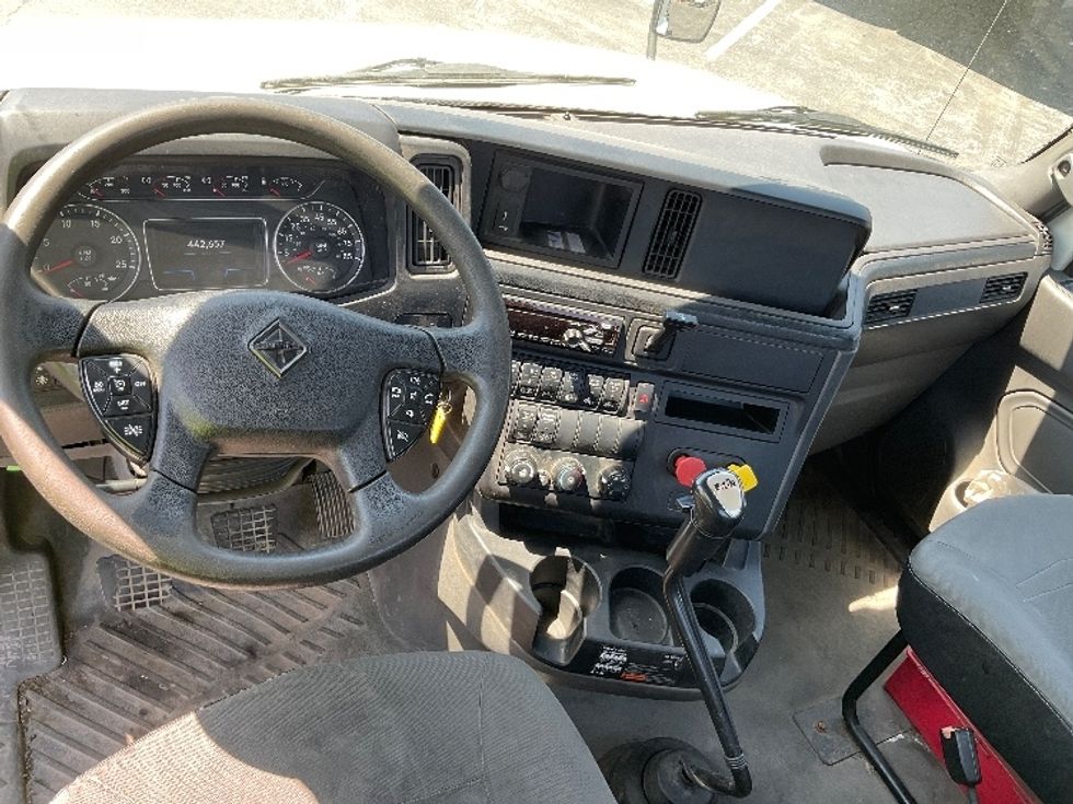 Day Cab Tractor-Heavy Duty Tractors-International-2019-RH613-Harrisburg-PA-442,434\n\t\tmiles-$ 22,750 - Image 11