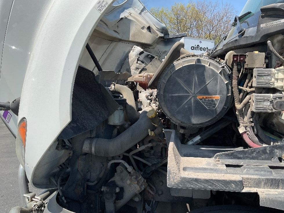 Day Cab Tractor-Heavy Duty Tractors-International-2019-RH613-Harrisburg-PA-442,434\n\t\tmiles-$ 22,750 - Image 16