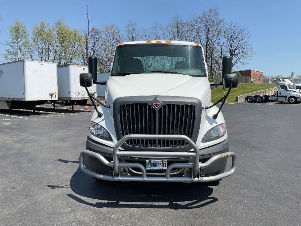Day Cab Tractor-Heavy Duty Tractors-International-2019-RH613-Harrisburg-PA-442,434\n\t\tmiles-$ 22,750 - Image 2
