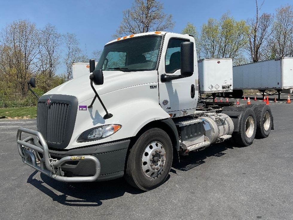 Day Cab Tractor-Heavy Duty Tractors-International-2019-RH613-Harrisburg-PA-442,434\n\t\tmiles-$ 22,750 - Image 3