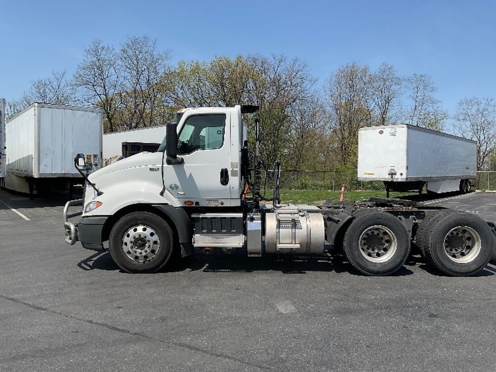 Day Cab Tractor-Heavy Duty Tractors-International-2019-RH613-Harrisburg-PA-442,434\n\t\tmiles-$ 22,750 - Image 4