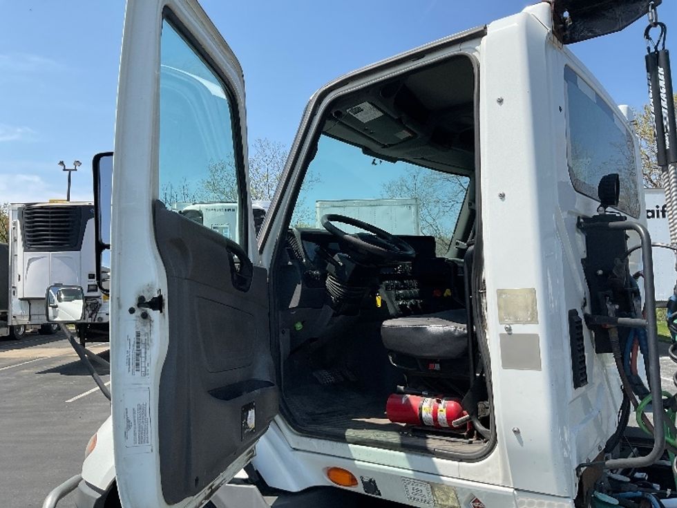 Day Cab Tractor-Heavy Duty Tractors-International-2019-RH613-Harrisburg-PA-442,434\n\t\tmiles-$ 22,750 - Image 9