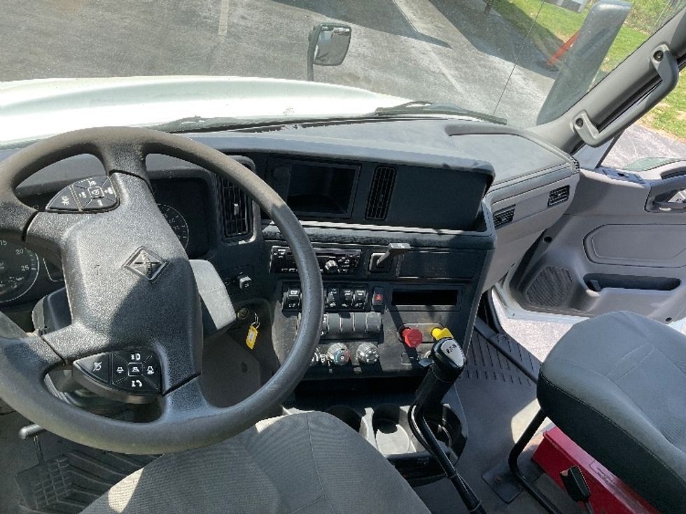 Day Cab Tractor-Heavy Duty Tractors-International-2019-RH613-Harrisburg-PA-446,513\n\t\tmiles-$ 22,750 - Image 10