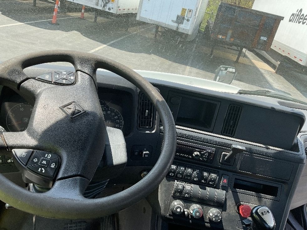 Day Cab Tractor-Heavy Duty Tractors-International-2019-RH613-Harrisburg-PA-446,513\n\t\tmiles-$ 22,750 - Image 11