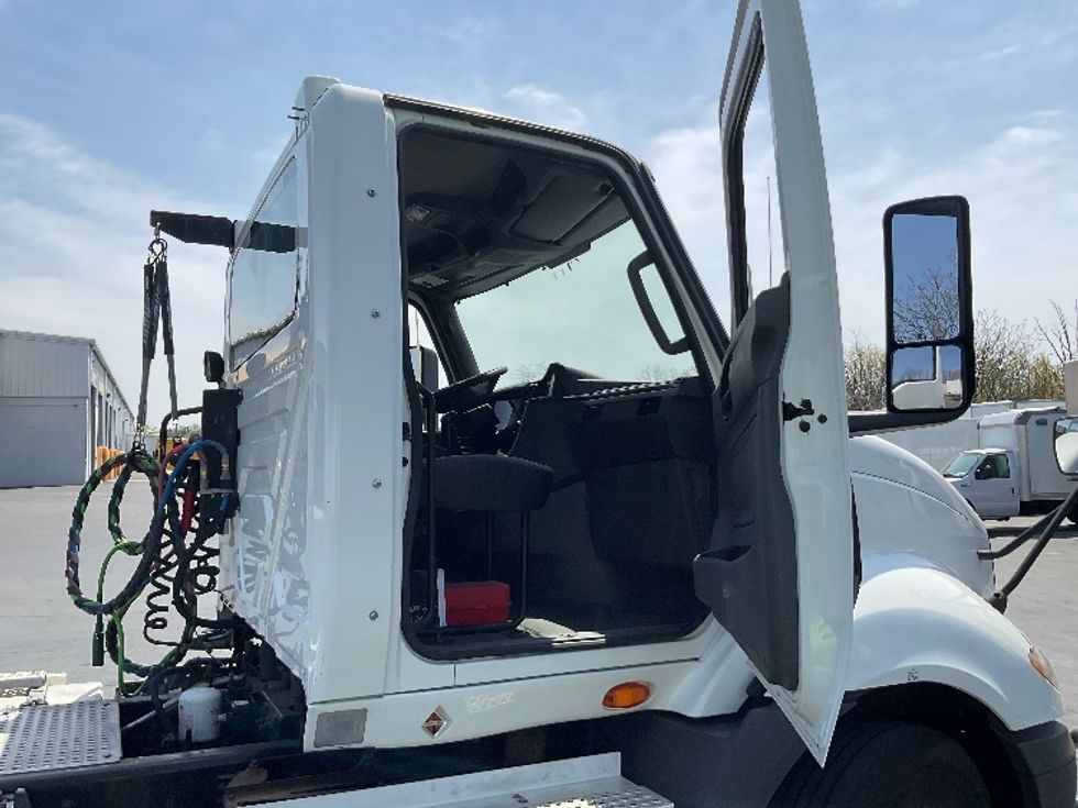 Day Cab Tractor-Heavy Duty Tractors-International-2019-RH613-Harrisburg-PA-446,513\n\t\tmiles-$ 22,750 - Image 12