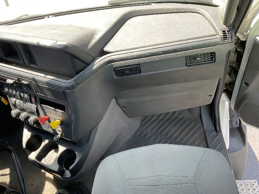Day Cab Tractor-Heavy Duty Tractors-International-2019-RH613-Harrisburg-PA-446,513\n\t\tmiles-$ 22,750 - Image 13