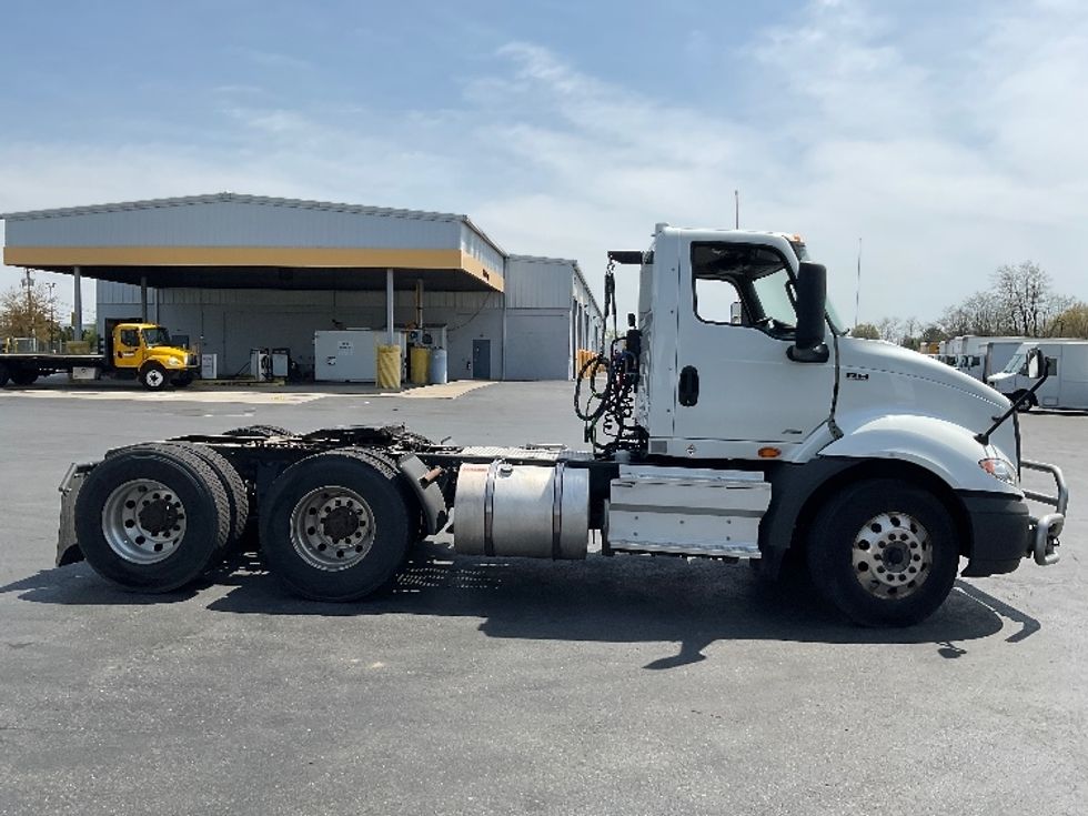 Day Cab Tractor-Heavy Duty Tractors-International-2019-RH613-Harrisburg-PA-446,513\n\t\tmiles-$ 22,750 - Image 8