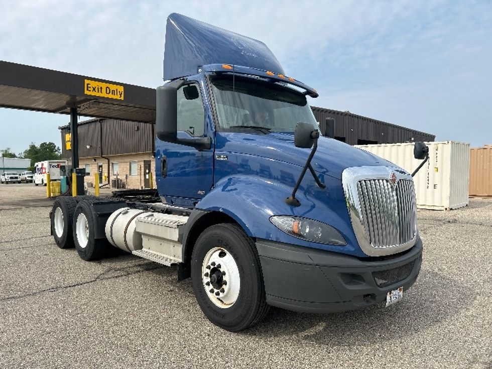 Day Cab Tractor-Heavy Duty Tractors-International-2019-RH613-Holland-MI-444,024\n\t\tmiles-$ 22,750 - Image 1
