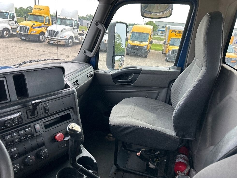 Day Cab Tractor-Heavy Duty Tractors-International-2019-RH613-Holland-MI-444,024\n\t\tmiles-$ 22,750 - Image 10