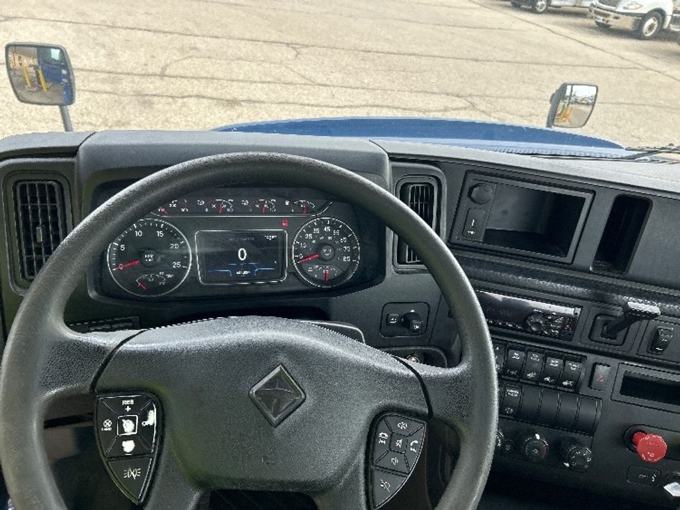 Day Cab Tractor-Heavy Duty Tractors-International-2019-RH613-Holland-MI-444,024\n\t\tmiles-$ 22,750 - Image 11