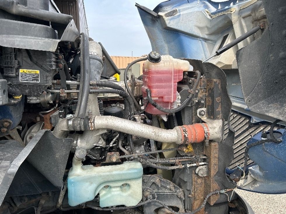 Day Cab Tractor-Heavy Duty Tractors-International-2019-RH613-Holland-MI-444,024\n\t\tmiles-$ 22,750 - Image 15