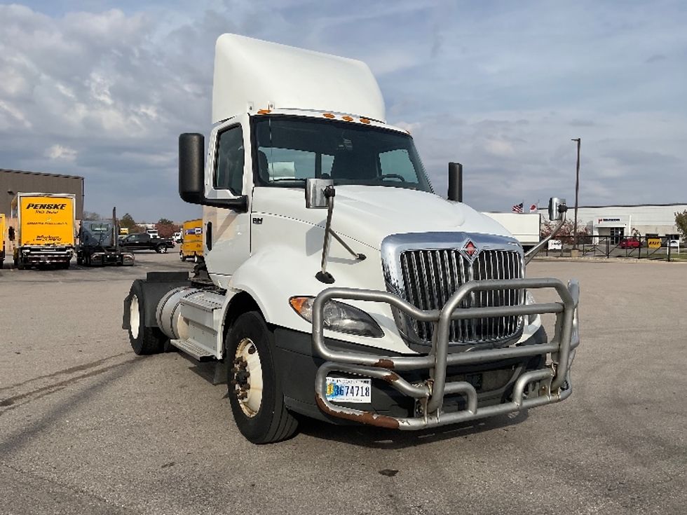 Day Cab Tractor-Heavy Duty Tractors-International-2019-RH613-Kentwood-MI-521,354\n\t\tmiles-$ 20,000 - Image 1