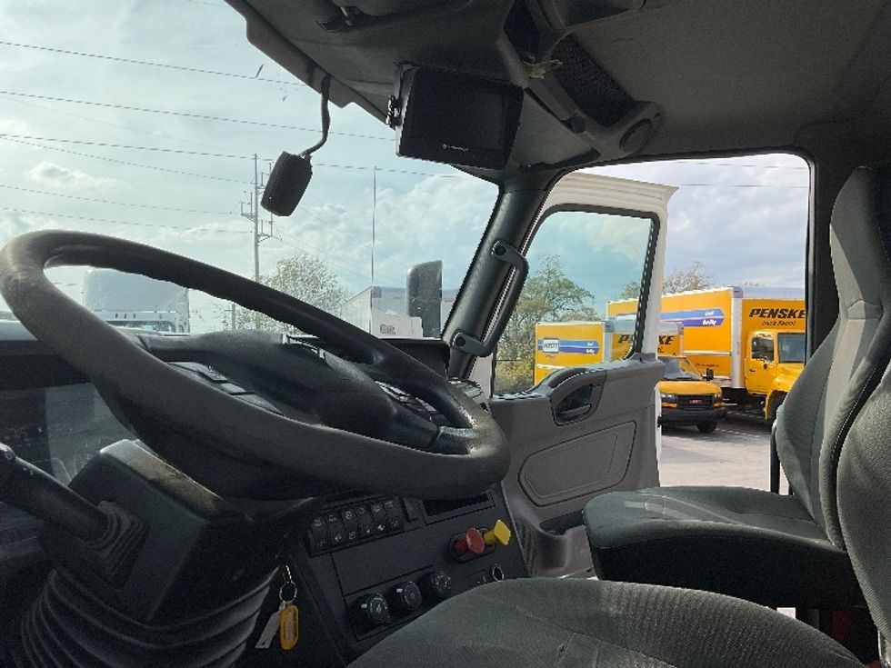 Day Cab Tractor-Heavy Duty Tractors-International-2019-RH613-Kentwood-MI-521,354\n\t\tmiles-$ 20,000 - Image 9