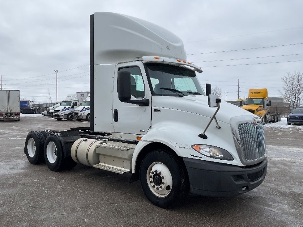 Day Cab Tractor-Heavy Duty Tractors-International-2019-RH613-Kentwood-MI-578,177\n\t\tmiles-$ 19,000 - Image 1